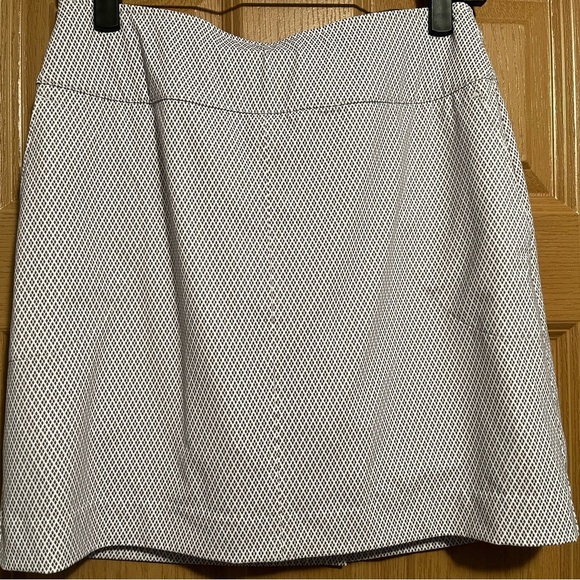Fairway & Greene Eliza Skort - Picture 1 of 11